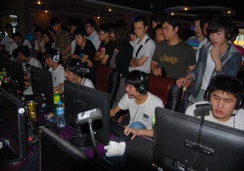 【战报】DPC中国联赛5月17日综述：Phoenix头名晋级S级联赛 Magma让一追二